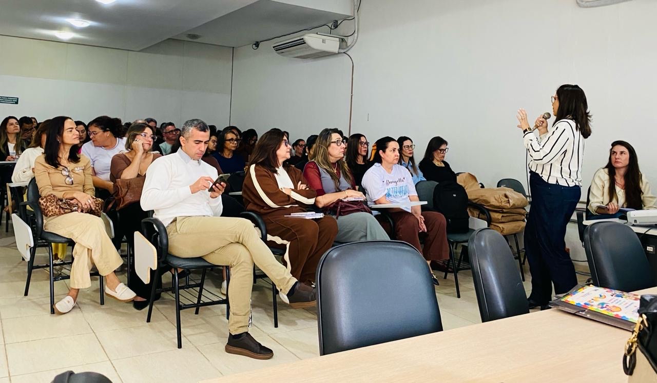 Educação Especial e Inclusiva é tema de reunião promovida pela SRE Carangola